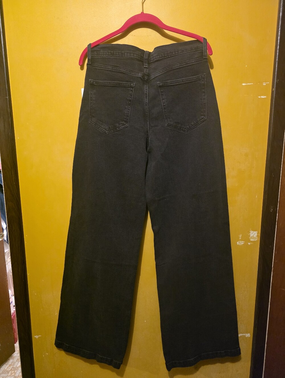 GAP Wide-Leg High-Rise Jeans — Black - Picture 2 of 5